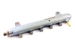 Fuel Rail LH, LLY, 2004.5-2005